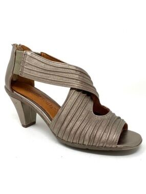 Like new Gentle Souls / Kenneth Cole leather heels